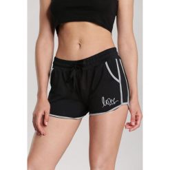 Czarne Szorty Theria. Czarne szorty damskie Renee, s, bez wzorów. Za 39,99 zł.