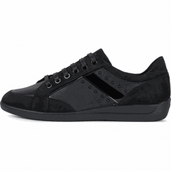 Geox Tenisówki damskie MYRIA D0468H 02285 C9999 42 czarne. Czarne trampki i tenisówki damskie Geox, bez wzorów, bez zapięcia. W wyprzedaży za 319,00 zł.