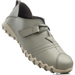 Półbuty wsuwane skórzane bonprix niebieski dżins. Niebieskie buty sportowe damskie bonprix, bez wzorów, sportowe, bez obcasa, bez zapięcia. Za 99,99 zł.