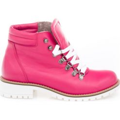Botki - skóra naturalna - model 476 - kolor fuksja. Czerwone botki damskie Zapato, na zimę, z jeansu, eleganckie, za kostkę, bez obcasa, na obcasie, na sznurówki. W wyprzedaży za 299,25 zł.