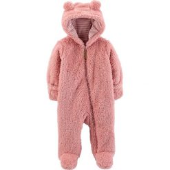 Pajacyk w kolorze jasnoróżowym. Różowe body niemowlęce Carter' s Baby, Minis & Kids, bez wzorów, bez rękawów. W wyprzedaży za 67,95 zł.