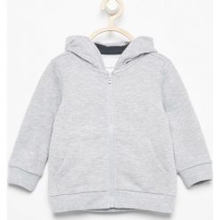 Bluza z kapturem - Jasny szar. Szare bluzy niemowlęce marki Reserved, z kapturem. Za 24,99 zł.