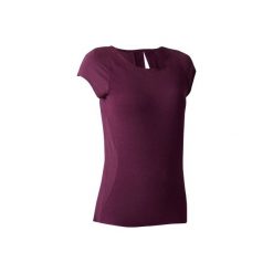 Koszulka krótki rękaw Gym & Pilates 900 damska. Fioletowe bluzki sportowe damskie marki DOMYOS, l, z bawełny. W wyprzedaży za 59,99 zł.