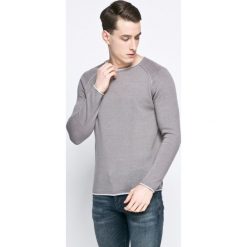 Review - Sweter. Szare swetry klasyczne męskie marki Review, xl, z bawełny, z okrągłym kołnierzem. W wyprzedaży za 59,90 zł.