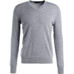 Swetry klasyczne męskie: Falke Sweter light grey