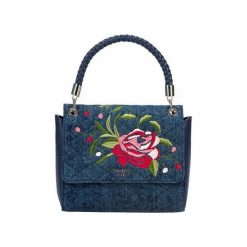 Guess Damska Torebka Heather Haftowana Klapa Satchel Denim. Brązowe torebki klasyczne damskie marki Guess, z haftami, z materiału, z haftem. W wyprzedaży za 560,00 zł.