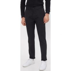 Spodnie chino - Czarny. Czarne spodnie męskie House, s, bez wzorów. Za 89,99 zł.