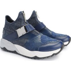 Diesel Sneakersy "S-Superyor". Trampki i tenisówki damskie Diesel, bez wzorów, z materiału, bez zapięcia. Za 399,00 zł.