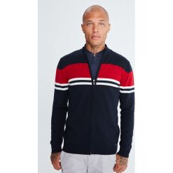Sweter w kolorze granatowym. Niebieskie swetry męskie Jimmy Sanders, m, bez wzorów, z bawełny, ze stójką, bez kaptura. W wyprzedaży za 179,95 zł.