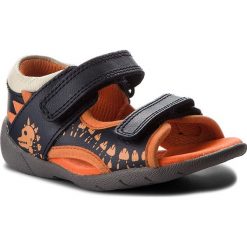Sandały CLARKS - Fudgy Jump 261316976 Navy Combi Lea. Niebieskie sandały chłopięce Clarks, ze skóry, bez zapięcia. W wyprzedaży za 139,00 zł.