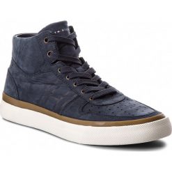 Sneakersy TOMMY HILFIGER - Unlined Mid Cut Nubuck Sneaker FM0FM01628 Midnight 403. Niebieskie sneakersy męskie TOMMY HILFIGER, bez zapięcia. W wyprzedaży za 329,00 zł.