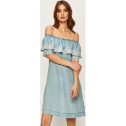 Pepe Jeans - Sukienka Tati. Niebieskie sukienki damskie Pepe Jeans, na co dzień, s, z aplikacjami, z lyocellu, casualowe, bez kołnierzyka, z krótkim rękawem, krótkie, mini, rozkloszowane. Za 319,90 zł.