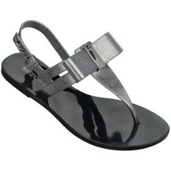 Zaxy Damskie sandały Glaze Sandal Fem 17201-90288 Glitter Black (rozmiar 35-36). Czarne sandały damskie Zaxy, bez wzorów, bez obcasa, bez zapięcia. W wyprzedaży za 80,00 zł.