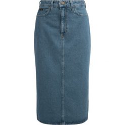 Spódnica jeansowa Lee Thelma L38EGAZE. Niebieskie spódniczki damskie Lee, l, bez wzorów, z bawełny. Za 249,00 zł.