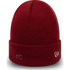 New Era - Czapka. Czerwone czapki damskie New Era, bez wzorów, z dzianiny. Za 119,90 zł.