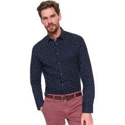 Koszula taliowana z nadrukiem. Niebieskie koszule męskie Top Secret, na zimę, m, z nadrukiem, z bawełny, eleganckie, z klasycznym kołnierzykiem, bez rękawów. W wyprzedaży za 49,99 zł.