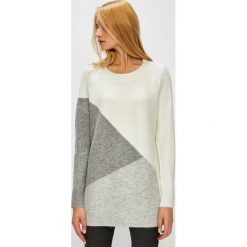 Medicine - Sweter Hand Made. Szare swetry klasyczne damskie marki MEDICINE, l, z dzianiny, z okrągłym kołnierzem. Za 139,90 zł.