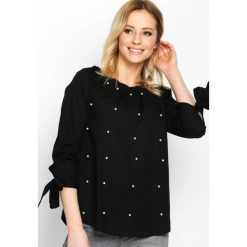 Czarna Bluzka Just Like That. Czarne bluzki na imprezę marki Born2be, m, z okrągłym kołnierzem. Za 59,99 zł.