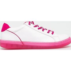 Marco Tozzi - Buty. Różowe sneakersy damskie Marco Tozzi, ze skóry. W wyprzedaży za 129,90 zł.