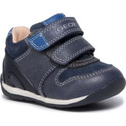 Sneakersy GEOX - B Each B. A B940BA 0MW22 C4005 Avio. Niebieskie trampki chłopięce Geox, bez wzorów, ze skóry, na rzepy. W wyprzedaży za 219,00 zł.