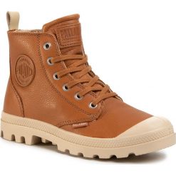 Trapery PALLADIUM - Pampa Zip Hi Lth 76695-223-M Apricot. Pomarańczowe trapery damskie Palladium, ze skóry, bez obcasa, bez zapięcia. Za 519,00 zł.