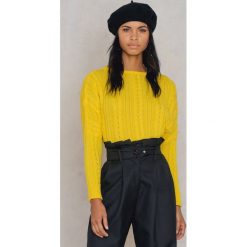 Swetry oversize damskie: Trendyol Sweter oversize z warkoczowym splotem – Yellow