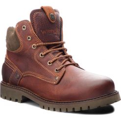 Trapery WRANGLER - Yuma Light WM182007 Cognac 64. Brązowe botki męskie Wrangler, z materiału. W wyprzedaży za 369,00 zł.