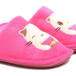 Fuksjowe Kapcie Sweet Kitten. Różowe kapcie dziewczęce marki Born2be, z materiału. Za 29,99 zł.