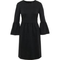 Club Monaco LOALLA DRESS Sukienka z dżerseju black. Czarne sukienki damskie marki Club Monaco, bez wzorów, z elastanu, bez kołnierzyka, bez rękawów. W wyprzedaży za 786,75 zł.
