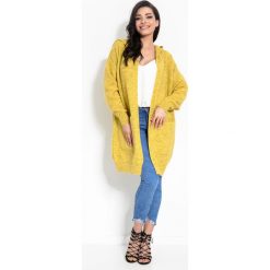 Długi kardigan z kapturem - Ceylonyellow, l/xl. Swetry damskie e-margeritka.pl, xl, bez wzorów, z wełny. Za 119,99 zł.