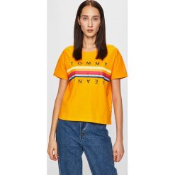Tommy Jeans - Top. Niebieskie bluzki damskie marki Tommy Jeans, s, z nadrukiem, z bawełny, casualowe, z okrągłym kołnierzem, z krótkim rękawem. Za 179,90 zł.