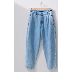 Denimowe spodnie slouchy - Niebieski. Niebieskie spodnie damskie House, z jeansu. W wyprzedaży za 69,99 zł.