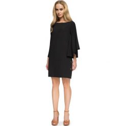 Marie sukienka kimono - czarna. Czarne sukienki damskie Stylove, m, bez wzorów, z elastanu, bez kołnierzyka, bez rękawów. W wyprzedaży za 95,00 zł.