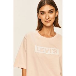 Levi's - T-shirt. Różowe bluzki damskie Levi's®, s, bez wzorów, z bawełny, casualowe, z okrągłym kołnierzem. W wyprzedaży za 99,90 zł.