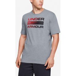 Under Armour Team Issue Wordmark Koszulka Szary. Szare podkoszulki męskie Under Armour, l, z nadrukiem, z bawełny, bez kołnierzyka, z krótkim rękawem, krótkie. Za 119,95 zł.