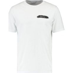 T-shirty męskie: Soulland STRUSSER Tshirt z nadrukiem white