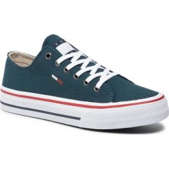 Tenisówki TOMMY JEANS - Classic Long Lace Sneaker EM0EM00393 Atlantic Deep CA4. Zielone półbuty męskie Tommy Jeans, na co dzień, bez wzorów, z jeansu, bez zapięcia. W wyprzedaży za 219,00 zł.