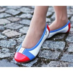 Balerinki - skóra naturalna - model 015 - kolor czerwony. Czerwone baleriny damskie Zapato, bez wzorów, ze skóry, bez obcasa. W wyprzedaży za 224,25 zł.