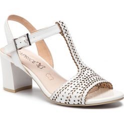 Sandały CAPRICE - 9-28301-22 White Nappa 102. Białe klapki damskie marki Caprice, bez wzorów, ze skóry, bez obcasa, na obcasie. Za 249,90 zł.