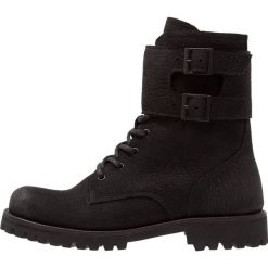 Blackstone Botki sznurowane black. Brązowe botki damskie skórzane marki Blackstone. W wyprzedaży za 454,05 zł.