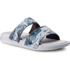 Klapki NIKE - Benassi Duo Ultra Slide 819717 002 Black/White. Niebieskie klapki damskie Nike, bez wzorów, ze skóry ekologicznej, bez obcasa. W wyprzedaży za 159,00 zł.