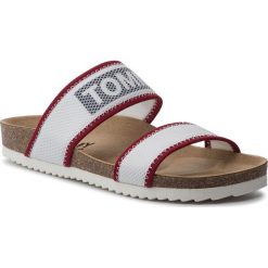 Klapki TOMMY JEANS - Technical Mesh Flat Sandal EN0EN00592 Rwb 020. Białe klapki damskie Tommy Jeans, bez wzorów, z jeansu, bez obcasa. W wyprzedaży za 239,00 zł.