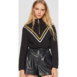 Bluza z golfem - Czarny. Czarne bluzy damskie marki Cropp, l. Za 69,99 zł.