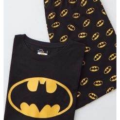 Piżama Batman - Czarny. Czarne piżamy męskie Sinsay, s, z motywem z bajki, bez rękawów. Za 49,99 zł.