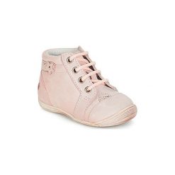 Buty Dziecko GBB PRIMROSE. Różowe trampki dziewczęce marki GBB, bez wzorów, bez zapięcia. Za 231,20 zł.