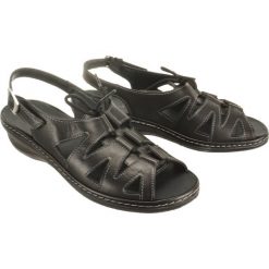 COMFORTABEL 710521-1 schwarz, sandały damskie. Sandały damskie Comfortabel, bez wzorów, ze skóry, bez obcasa, na obcasie, bez zapięcia. Za 279,90 zł.