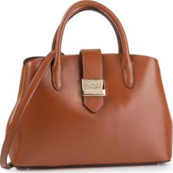 Torebka DKNY - Lyla Centr Zip Tote R94D3F68 Caramel CAR. Pomarańczowe torebki klasyczne damskie DKNY, bez wzorów, ze skóry ekologicznej, klasyczne, bez dodatków. Za 1199,00 zł.
