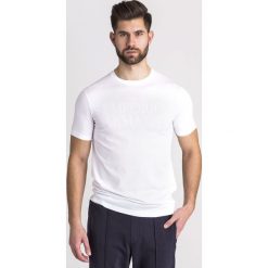 T-SHIRT Emporio Armani. Białe t-shirty męskie m, z nadrukiem, z bawełny, z okrągłym kołnierzem. Za 225,00 zł.