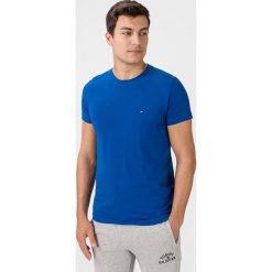 Tommy Hilfiger Koszulka Niebieski. Niebieskie podkoszulki męskie TOMMY HILFIGER, m, bez wzorów, z elastanu, z krótkim rękawem. Za 187,95 zł.