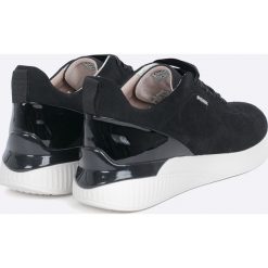 Geox - Buty. Czarne buty sportowe damskie Geox, bez wzorów, ze skóry, sportowe. W wyprzedaży za 349,90 zł.